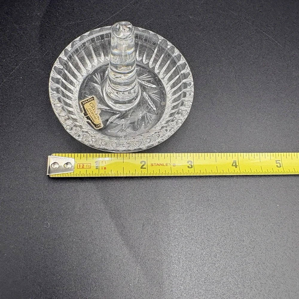 Vintage 24% Lead Crystal round ring holder
